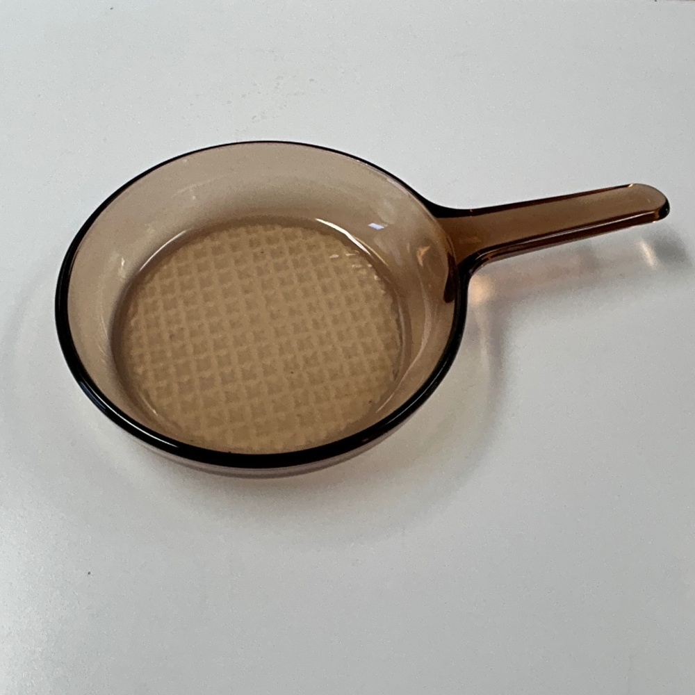 Corning Vision Ware 6A Amber Glass 7" Skillet Frying Pan Waffle Bottom